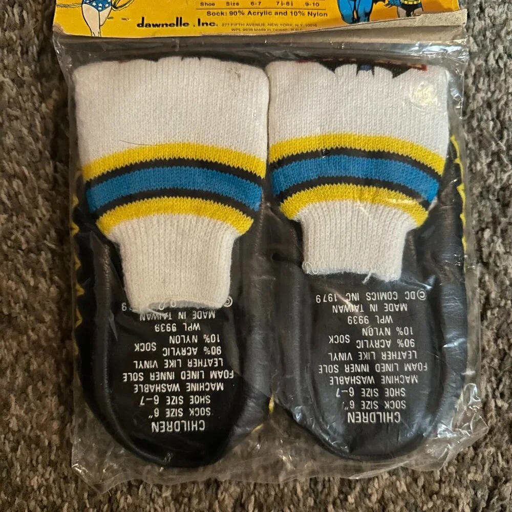Share Toastee Socks - RARE NEW VINTAGE DC Comics 1979 BATMAN Child Size 6 - DAWN - Picture 8 of 9
